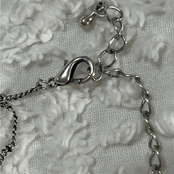 Rhinestone studded cross charm necklace - Picture 9 of 13